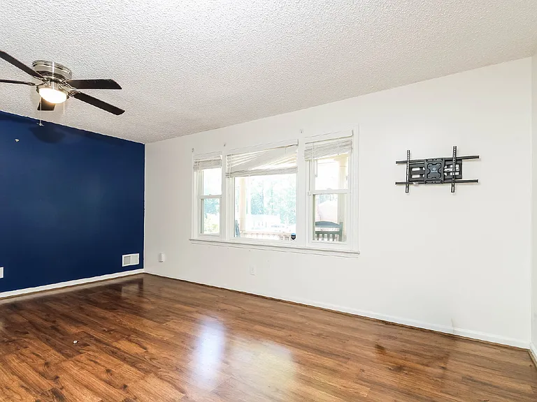 9424 Highgate Rd — Photo 10