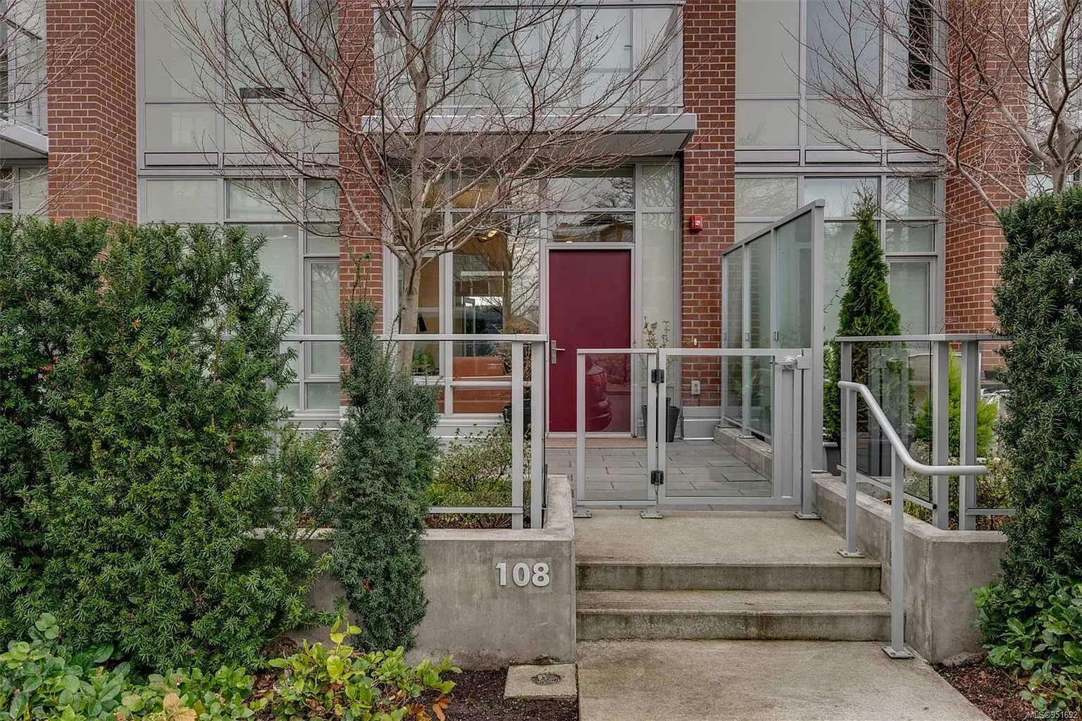 70 Saghalie Rd #108 photo 1