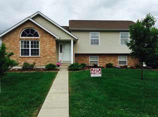 39 Willow Ln, Millstadt, IL 62260