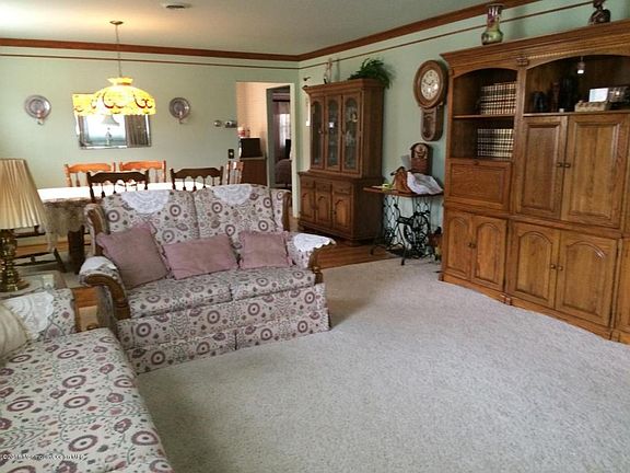 2nd image of 28 Fontana St
