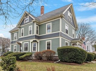 54 Chestnut St, Andover, MA 01810
