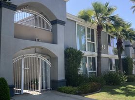 380 S Mentor Ave - Unit 14