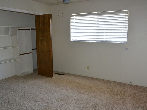 4th image of 2704 W Whitendale Ave