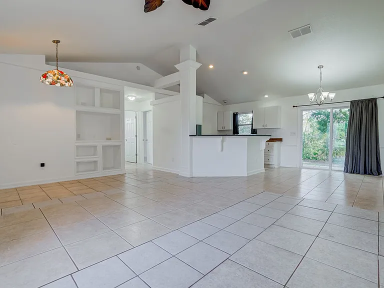 942 Whisler Ct — Photo 8