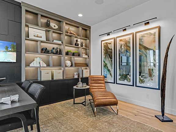 7524 Plan Model Home Office