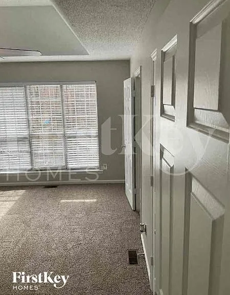 7815 Pinetuck Ln — Photo 8