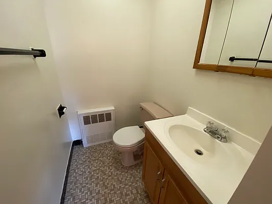 Rented by Voro, LLC | media 32