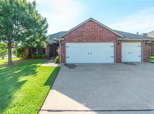 900 Ethan Ln, Yukon, OK 73099