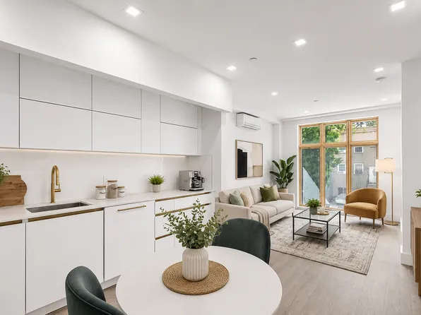 455 Lexington Avenue image 1 of 8