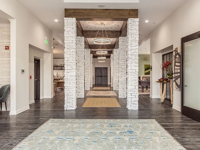 Berkley House — Photo 1
