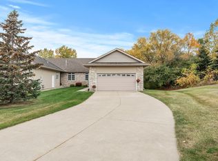 3798 Majestic Ln, Prior Lake, MN 55372