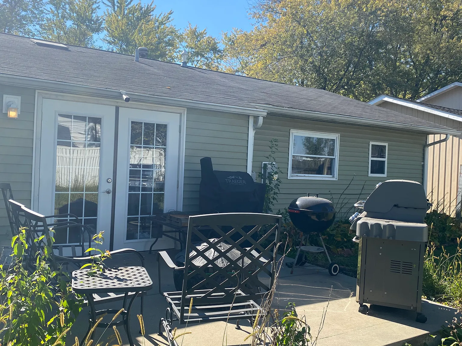 1008 W Nixon Dr — Photo 2