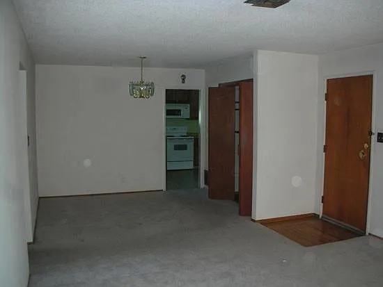 2779 Webb St — Photo 15