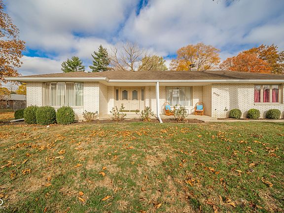 3rd image of 8700 W Red Bud Ln