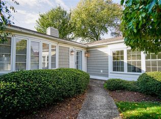 6 Tryon Ave, Rumford, RI 02916