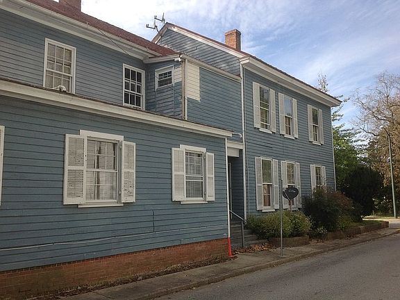 2nd image of 208 Goldsborough St