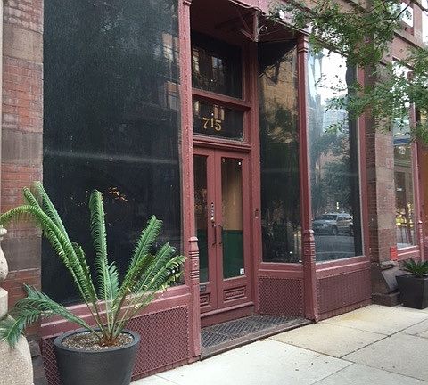 3rd image of 715 S Dearborn St #1