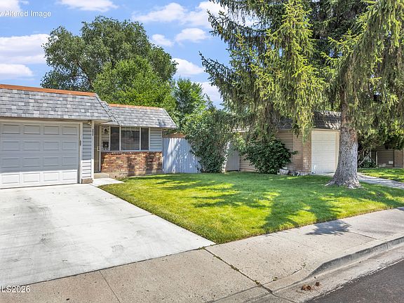 3rd image of 2676 Adel Way