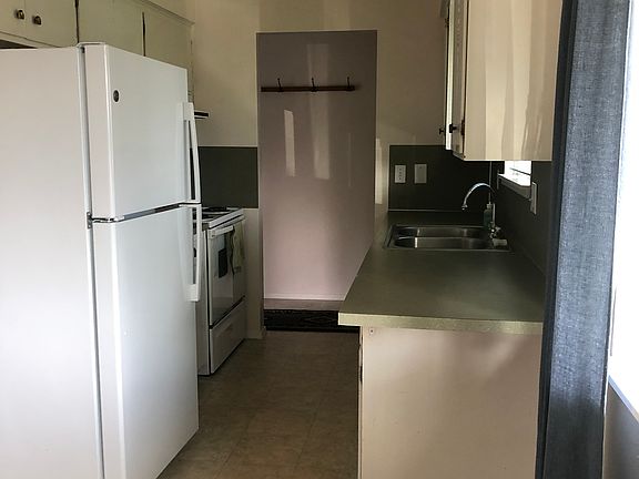 5th image of 3410 NE Dorchester Way