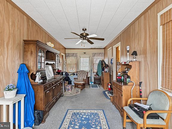 3rd image of 961 Canterbury Rd