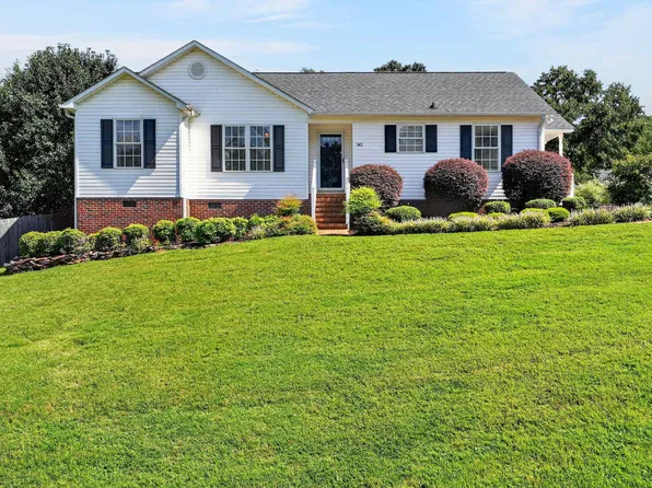 142 Caroway Ct, Spartanburg, SC 29303