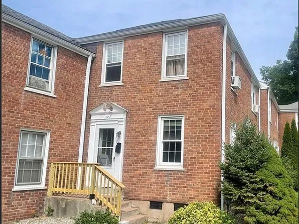17 Garden Drive #J, Manchester, CT 06040