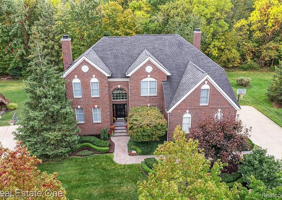 49709 Leyland Cir, Novi, MI 48374 MLS 20221051011 Zillow