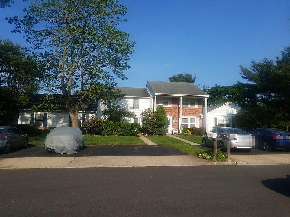 1st image of 13 Petersburg Ct