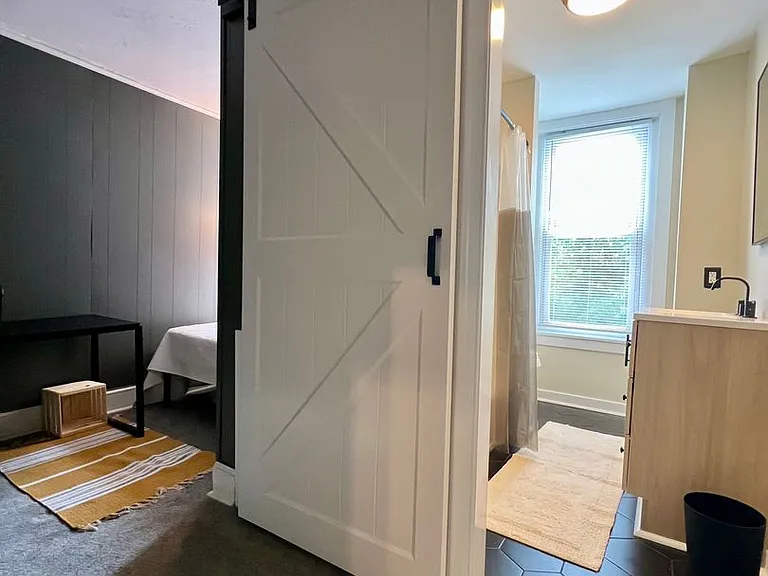 4872 Ogle St — Photo 13