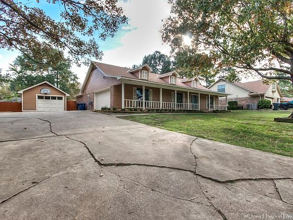 2nd image of 6101 N Weatherby Dr