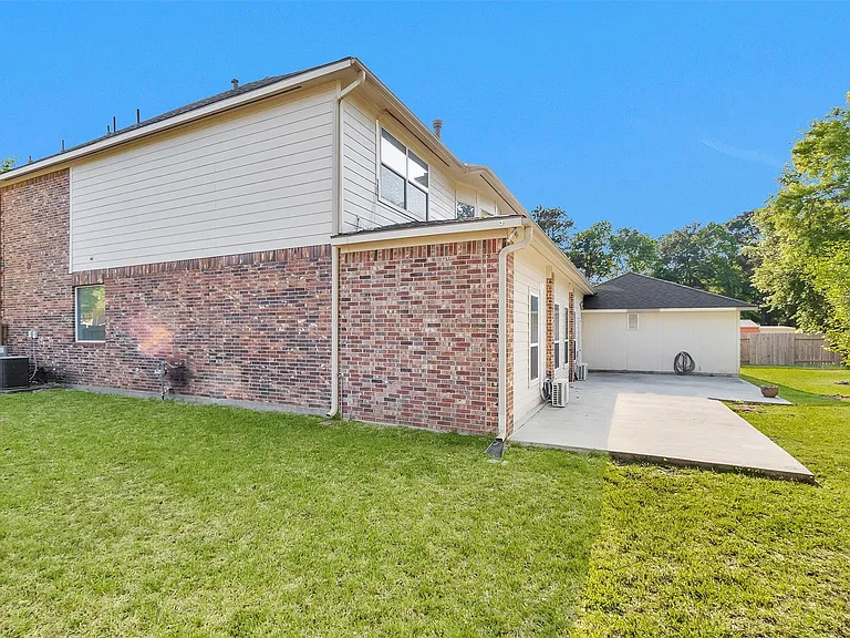 21085 Ramrock Cir — Photo 38