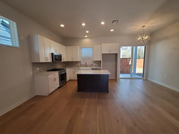 Open space living room and kitchen - 412 Normandy St