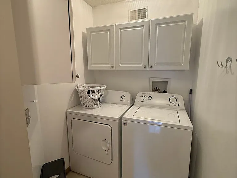 15539 Float Ln — Photo 15