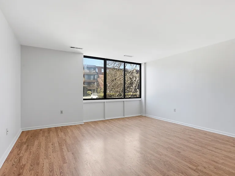 1002 Paradise Rd #2A — Photo 6