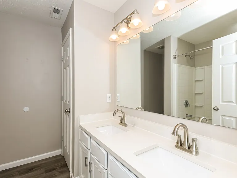 4557 Walcott Dr — Photo 12
