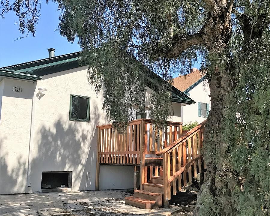 Deck at entry
