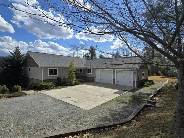 42 Bastille Run, Summersville, WV 26651