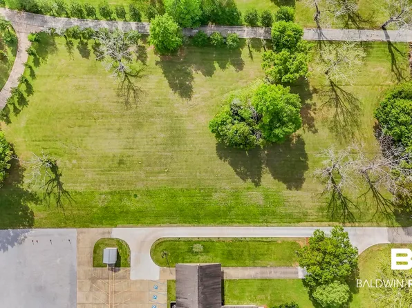 8356 Gayfer Road Ext, Fairhope, AL 36532