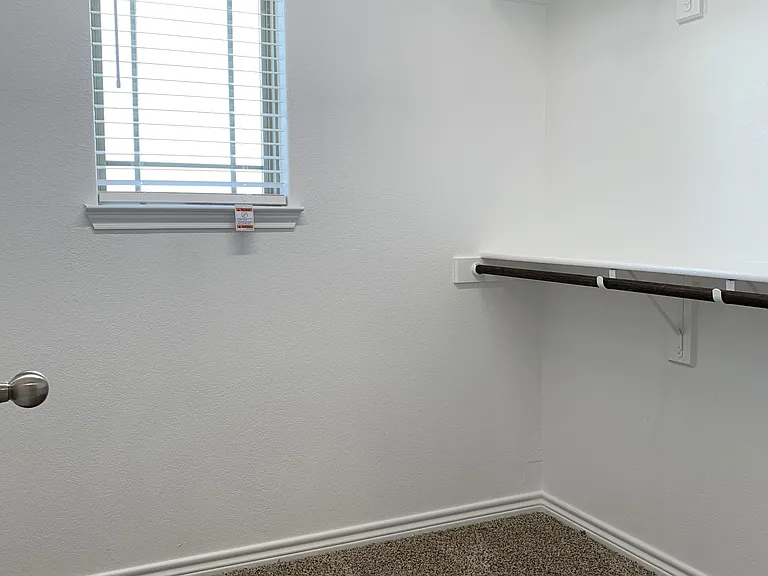 7607 Stonehollow Dr — Photo 12