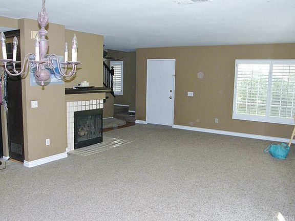 2nd image of 25146 Steinbeck Ave Unit B