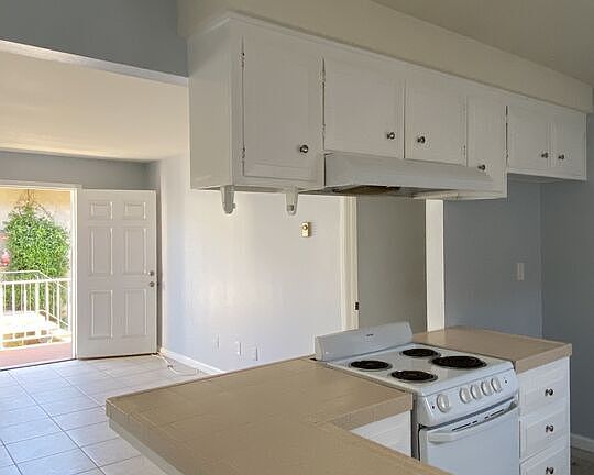 2nd image of 1215 Amethyst St #1215D
