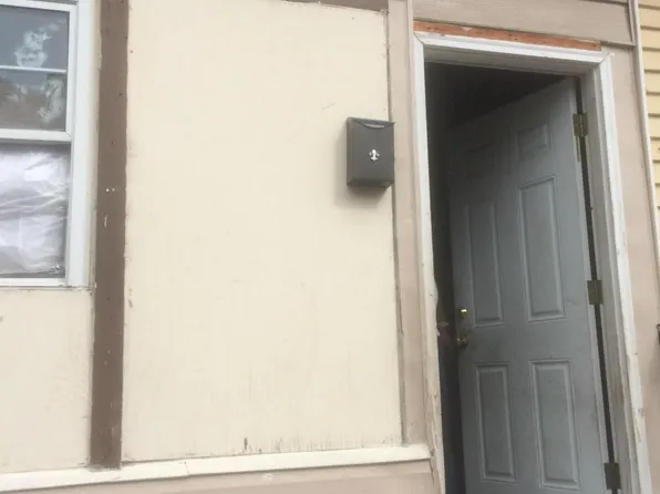 825 E Cornwall St, Philadelphia, PA 19134