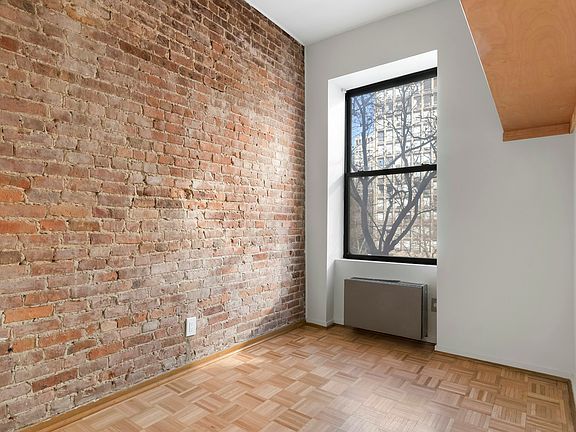 5th image of 326 E 30th St APT 3