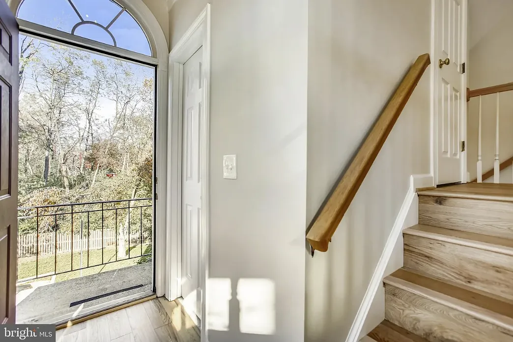 3 bed, 2114 sqft, $3,950 — Photo 4