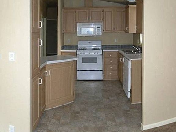 4th image of 104 El Bosque Dr #104