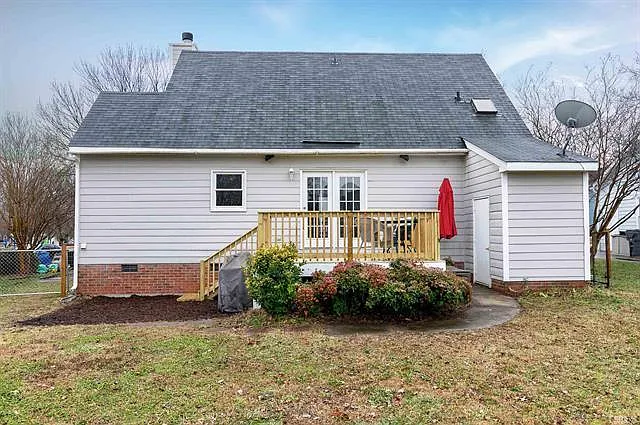 107 Perry Farms Dr — Photo 2