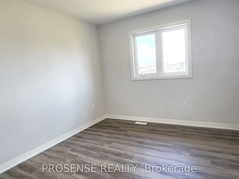 15 Samuel Ave — Photo 14