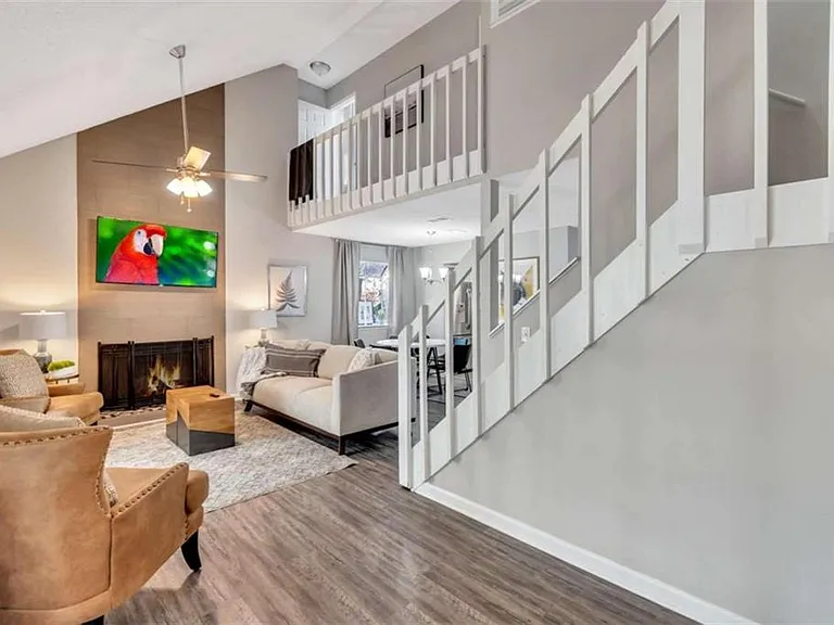 1200 Falling Water Dr SE — Photo 1