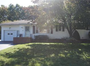 91 Joanne Dr, Rochester, NY 14616