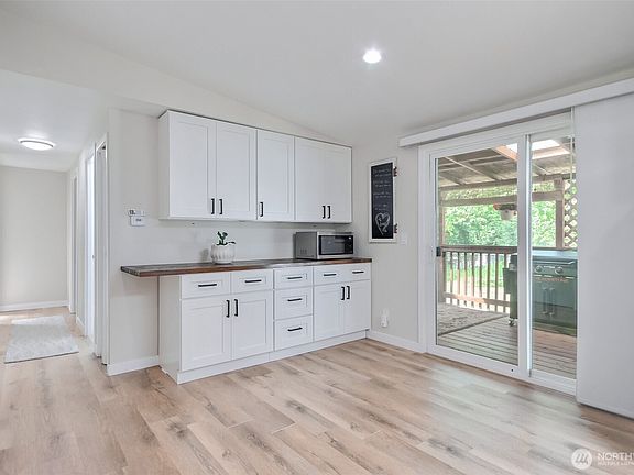 4th image of 3428 147th Avenue NE